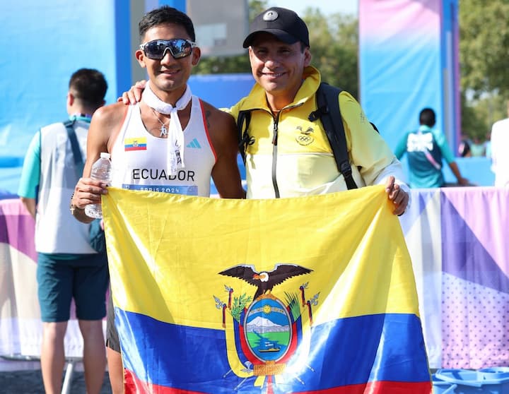 Imagen de Ecuador en lo alto por medallistas