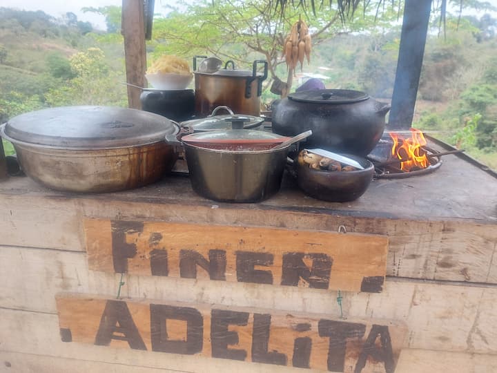 Finca Adelita y su rica comida en Jipijapa