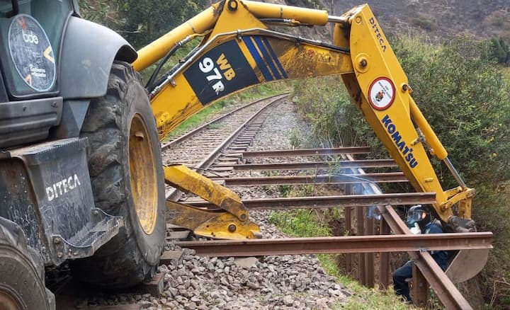 Alausí unido para poner andar el tren