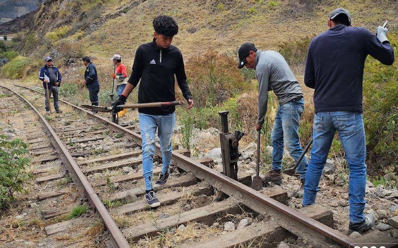 Alausí unido para poner andar el tren