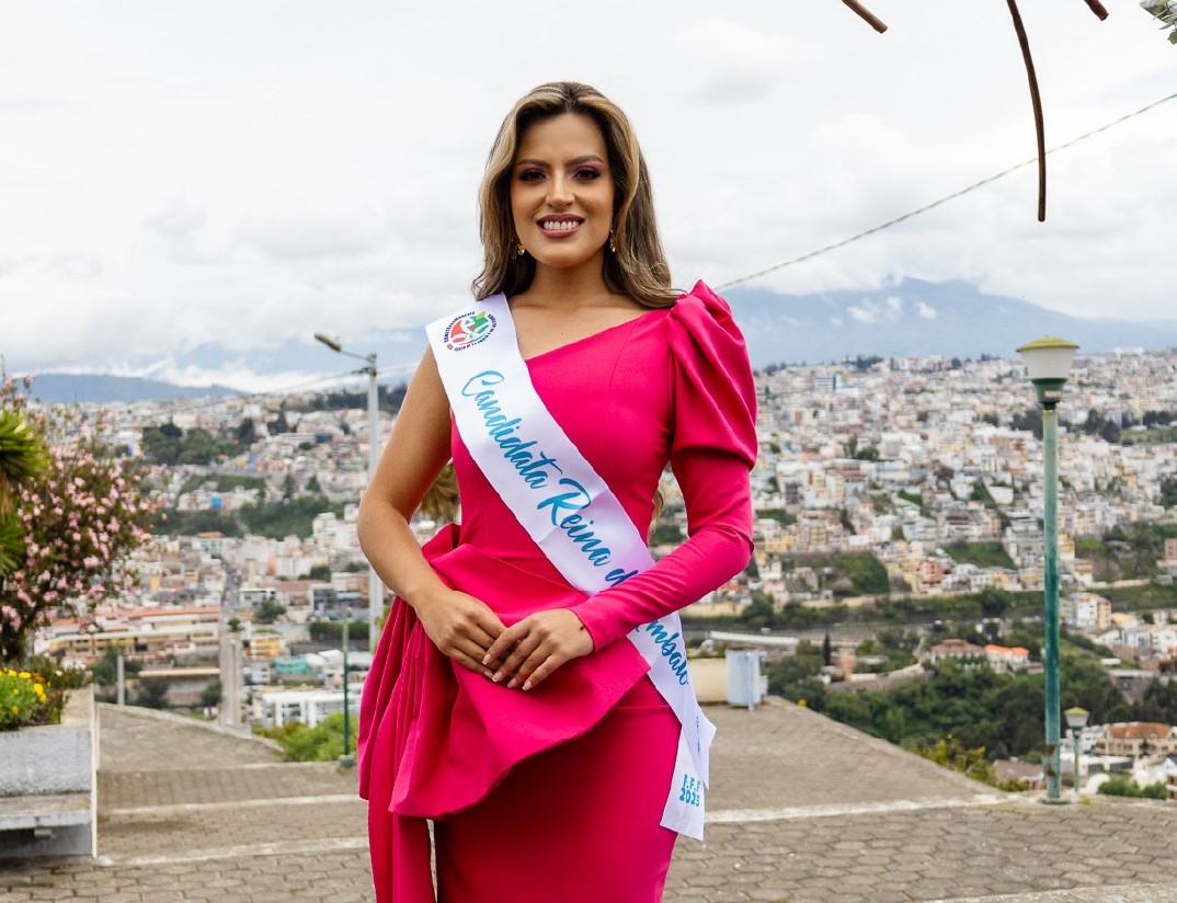 Candidata a Reina de Ambato 2025